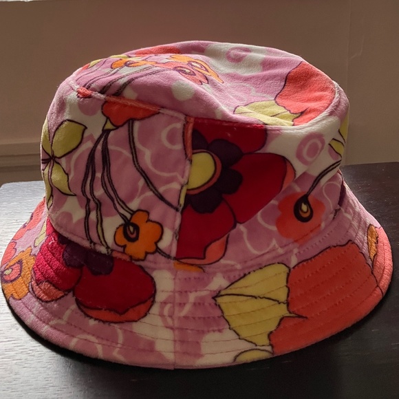 GAP REVERSIBLE BUCKET HAT - Picture 8 of 8